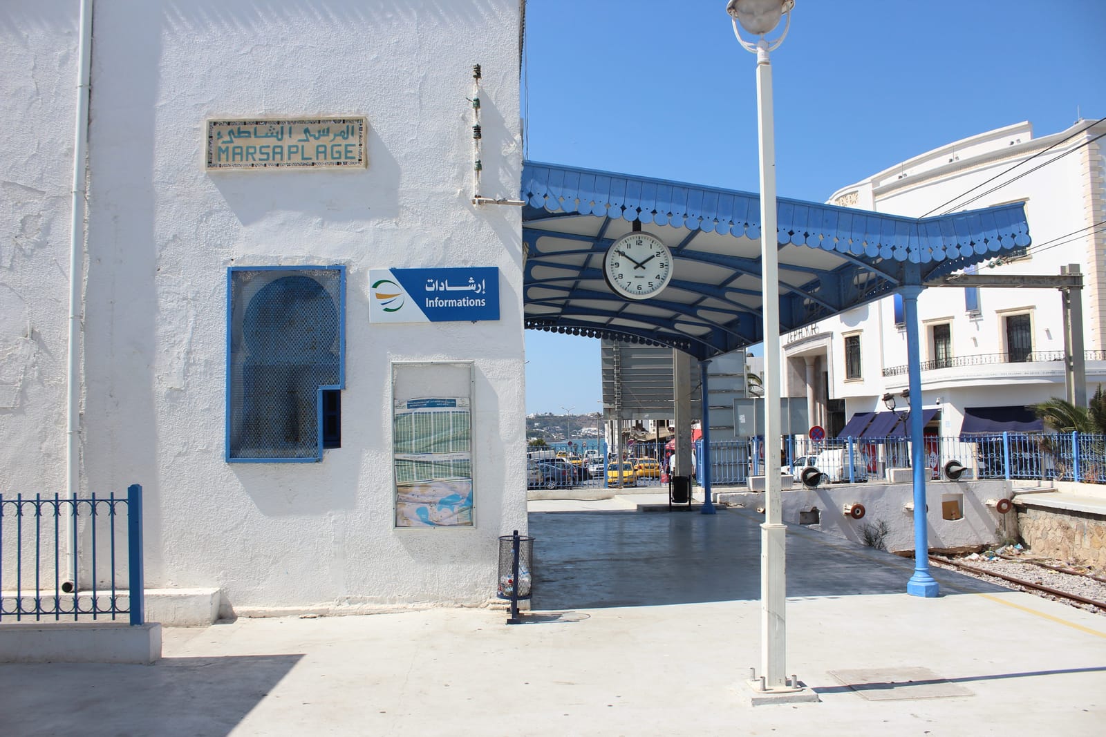 A TGM light-rail station on the Tunis–La Marsa line